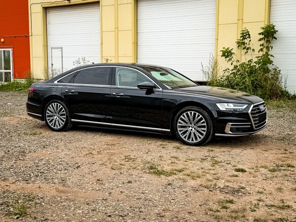 2018 Audi A8 Long 55 TFSI IV (D5), чёрный, 3750000 рублей - вид 12