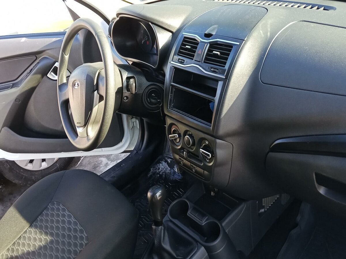 Открыть фотографии: Lada (ВАЗ) Granta I Рестайлинг