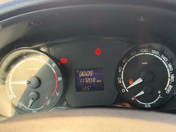 2016 Lada (ВАЗ) Priora I Рестайлинг, белый, 660000 рублей - вид 13