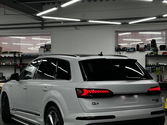 2022 Audi Q7 55 TFSI II (4M) Рестайлинг, белый, 11000000 рублей - вид 6