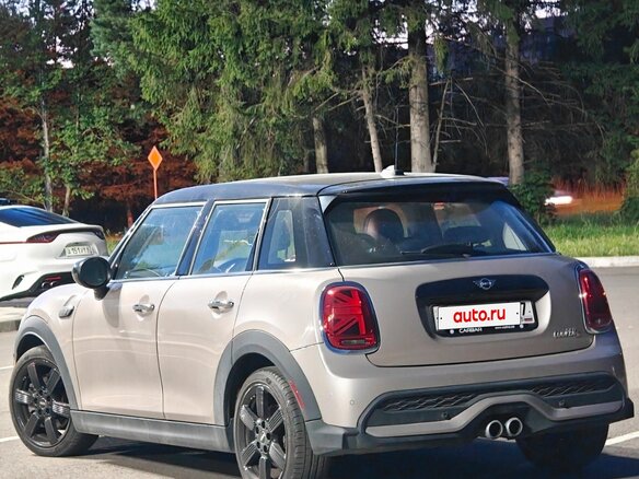 2021 Mini Hatch Cooper S III (F55/F56) Рестайлинг 2, серый, 2500000 рублей - вид 7