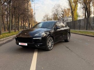 2015 Porsche Cayenne S II Рестайлинг (958), чёрный, 3600000 рублей, вид 2