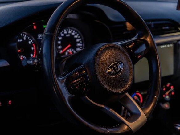2017 Kia Rio IV, белый, 1150000 рублей - вид 4