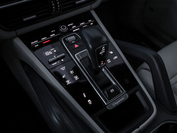 2019 Porsche Cayenne III, синий, 5699000 рублей - вид 22