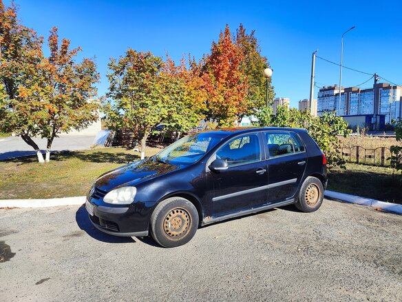 2007 Volkswagen Golf V, чёрный, 439000 рублей - вид 1