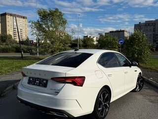 2022 Skoda Octavia IV (A8), белый, 2240000 рублей, вид 3