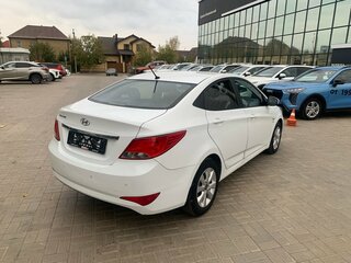 2016 Hyundai Solaris I Рестайлинг, белый, 699900 рублей, вид 3