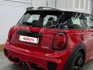 2020 Mini Hatch Cooper S III (F55/F56) Рестайлинг, красный, 3200000 рублей, вид 4