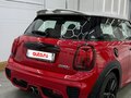 2020 Mini Hatch Cooper S III (F55/F56) Рестайлинг, красный, 3200000 рублей - вид 3