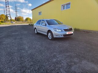 2012 Skoda Octavia II (A5) Рестайлинг, серебристый, 800000 рублей, вид 3