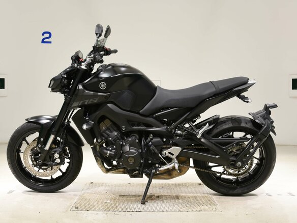2017 Yamaha MT-09 (FZ-09), чёрный, 850000 рублей - вид 5