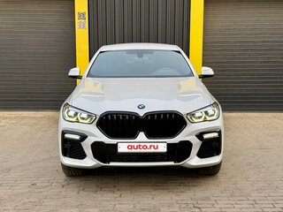 2020 BMW X6 40i III (G06), белый, 6190000 рублей, вид 2