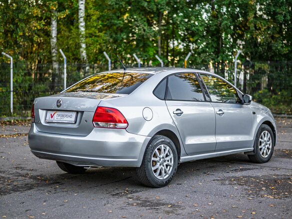 2015 Volkswagen Polo V, серебристый, 665000 рублей - вид 1
