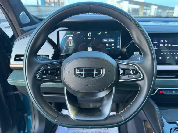 2023 Geely Monjaro I, синий, 3000000 рублей - вид 17