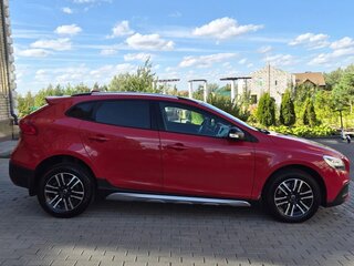 2018 Volvo V40 Cross Country I Рестайлинг, красный, 1600000 рублей, вид 2