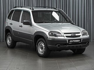 2020 Chevrolet Niva I Рестайлинг, серебристый, 770000 рублей, вид 1