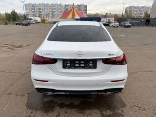 2021 Mercedes-Benz E-Класс 220 d V (W213, S213, C238) Рестайлинг, белый, 7600000 рублей, вид 3