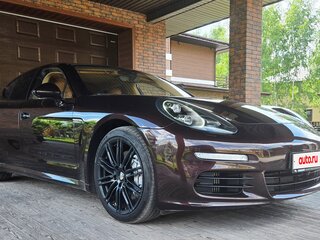 2015 Porsche Panamera 4S I Рестайлинг, коричневый, 4555000 рублей, вид 3