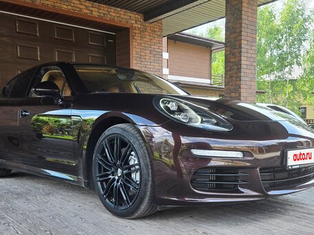 2015 Porsche Panamera 4S I Рестайлинг, коричневый, 4499000 рублей, вид 3