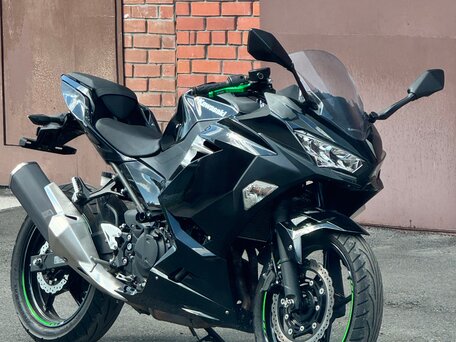 2020 Kawasaki Ninja 400, чёрный, 700000 рублей, вид 2