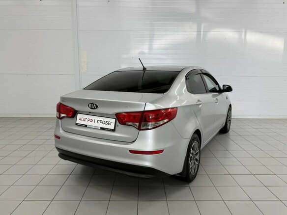 2015 Kia Rio III, серебристый - вид 5