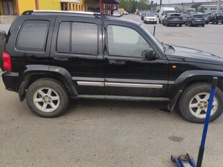 2007 Jeep Cherokee III (KJ) Рестайлинг, чёрный, 820000 рублей, вид 2