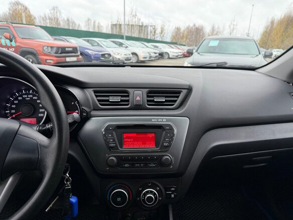 2013 Kia Rio 4-speed III, синий, 965000 рублей - вид 16