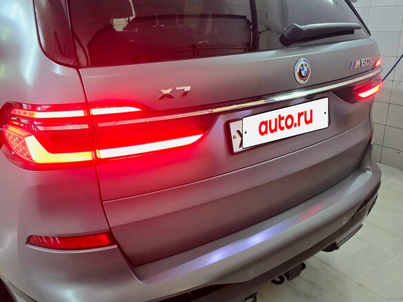 2022 BMW X7 M60i I (G07) Рестайлинг, серый, 15800000 рублей - вид 38