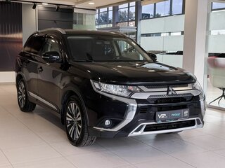 2019 Mitsubishi Outlander III Рестайлинг 3, чёрный, 1950000 рублей, вид 3