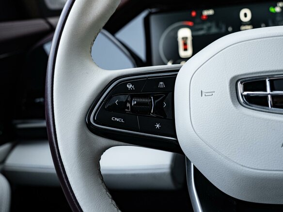 2023 Geely Monjaro (Xingyue L) I, белый, 3060000 рублей - вид 19