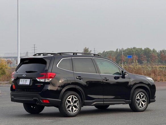 2023 Subaru Forester V Рестайлинг, чёрный, 2510000 рублей - вид 4