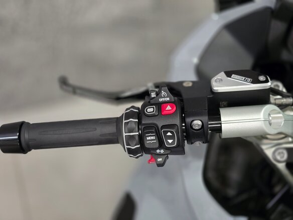 2026 BMW R 1300 RS, серый, 2750000 рублей - вид 11