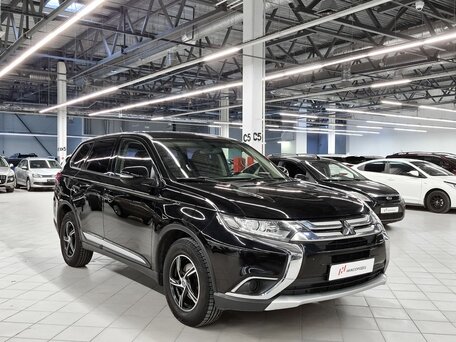 2015 Mitsubishi Outlander III Рестайлинг 2, чёрный, 1450000 рублей, вид 1