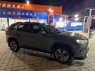 2020 Toyota RAV4 V (XA50), зелёный, 3000000 рублей, вид 3
