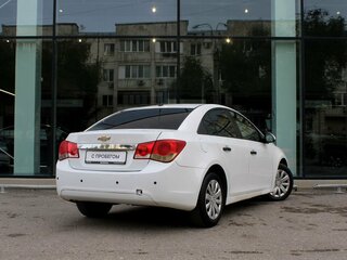 2014 Chevrolet Cruze I Рестайлинг, белый, 600000 рублей, вид 5