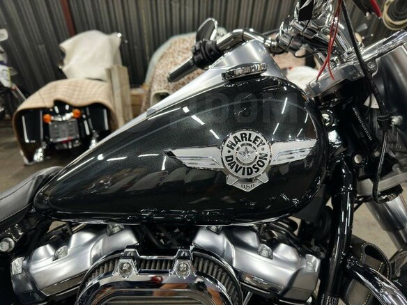 2017 Harley-Davidson Fat Boy, чёрный, 1860000 рублей - вид 10