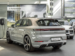 2026 Porsche Cayenne III Рестайлинг, серый, 20895000 рублей, вид 5