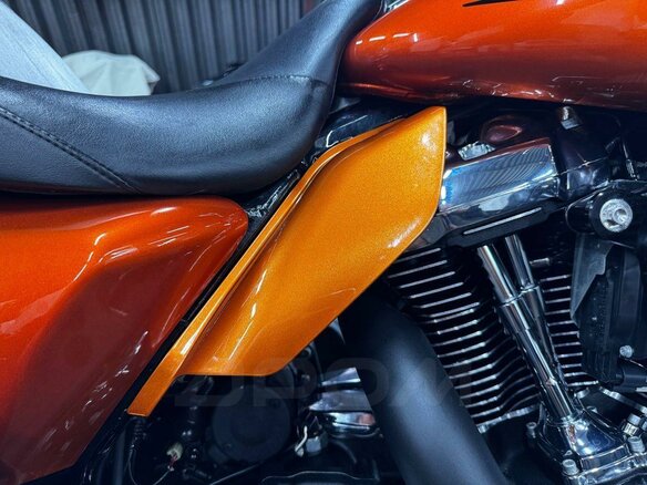 2018 Harley-Davidson Electra Glide, оранжевый, 1880000 рублей - вид 24