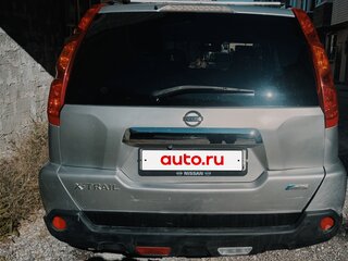 2010 Nissan X-Trail II, серебристый, 800000 рублей, вид 3