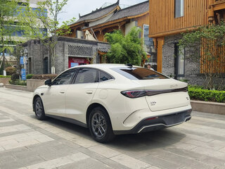 2025 BYD Seal 06 I, белый, 2699100 рублей, вид 5