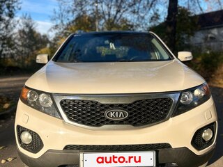 2010 Kia Sorento II, бежевый, 890000 рублей, вид 2