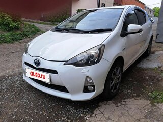 2014 Toyota Aqua I, белый, 740000 рублей, вид 1