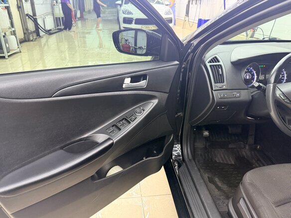 2011 Hyundai Sonata VI (YF), чёрный, 800000 рублей - вид 9