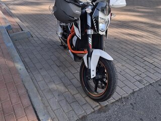 2012 KTM 690 Duke, белый, 450000 рублей, вид 5