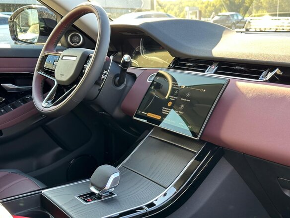 2025 Land Rover Range Rover Evoque L II Рестайлинг, белый, 6490000 рублей - вид 18