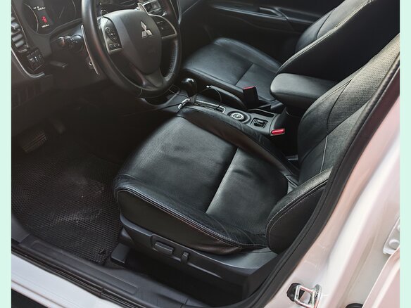 2013 Mitsubishi Outlander III, белый, 1350000 рублей - вид 11