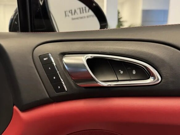 2013 Porsche Cayenne Turbo S II (958), чёрный, 3900000 рублей - вид 16