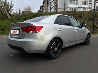 2011 Kia Cerato 6-speed II, серебристый, 670000 рублей, вид 5