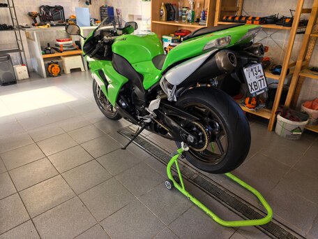 2006 Kawasaki ZX-10R Ninja, зелёный, 600000 рублей, вид 3