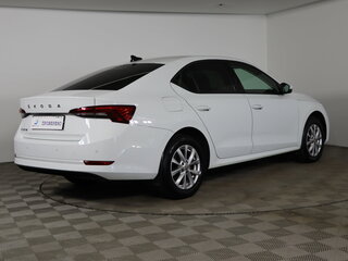 2021 Skoda Octavia IV (A8), белый, 2159990 рублей, вид 5